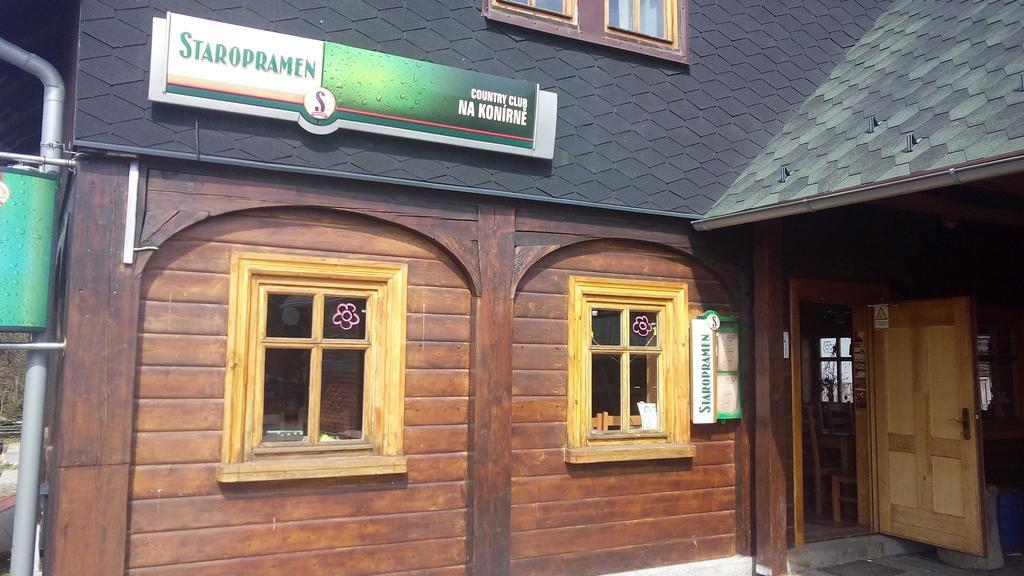 Country Club Konirna Hotel Sluknov Bagian luar foto